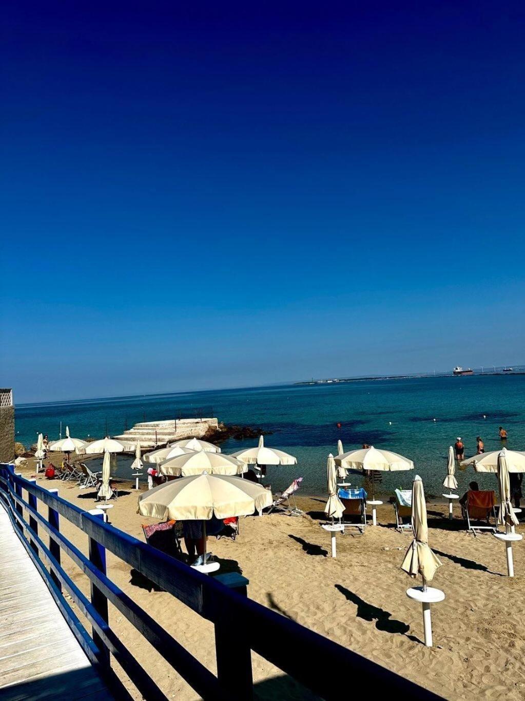 Villa Old Fisherman'S Taranto Exterior photo